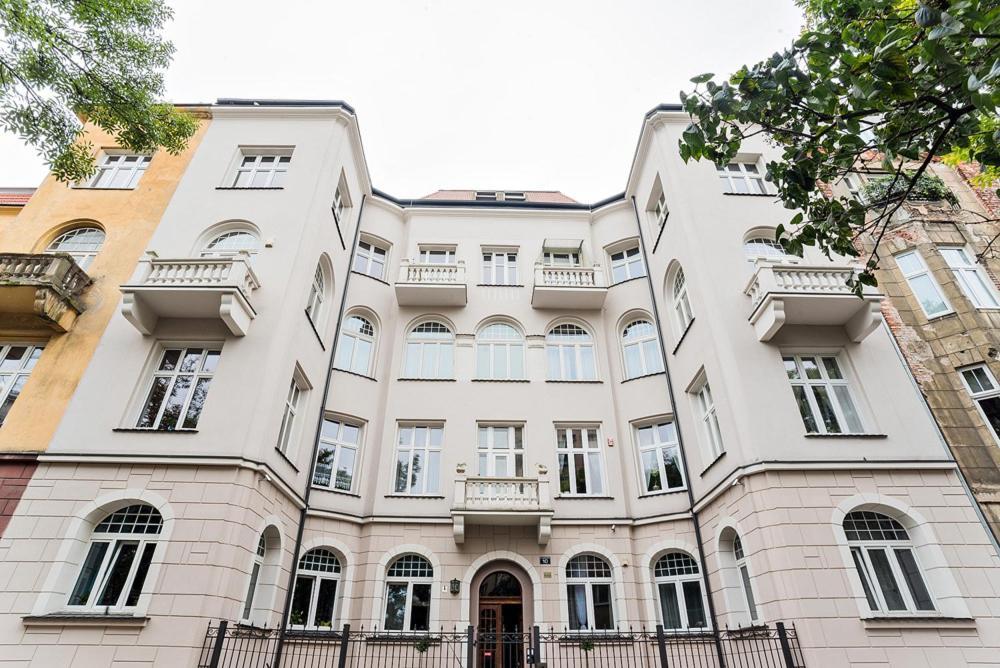 Modern Rooms In City Center Krasków Exterior foto
